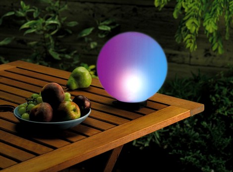 Sfera Cambiacolore a energia solare