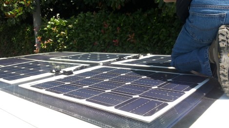 Installazione pannelli flessibili su camper